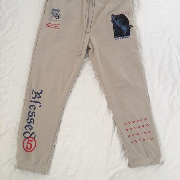 SOLD Graphic oversized sweatpants - Picture 6 of 6